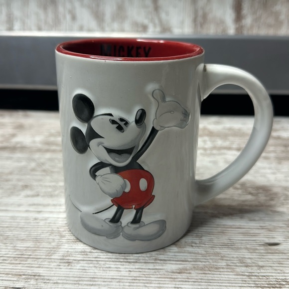 MICKEY MOUSE 3D WHITE COFFEE MUG 14 OZ DESIGNED BY JERRY LEIGH - Picture 1 of 5